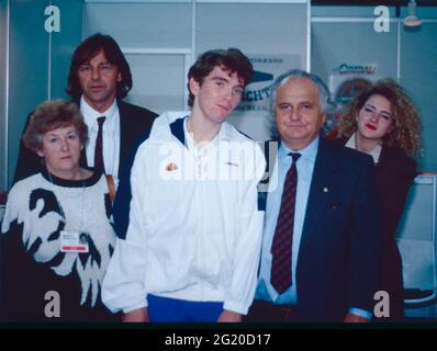 Der russische Tennisspieler Andrei Tscherkasov mit seiner Familie, 1990er Jahre Stockfoto