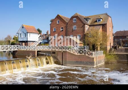 Tewkesbury und der Fluss Avon bei Tewkesbury Mill Abbey Mühle Wassermühle St Marys Road auf dem Severn Way Gloucestershire England GB UK Europa Stockfoto