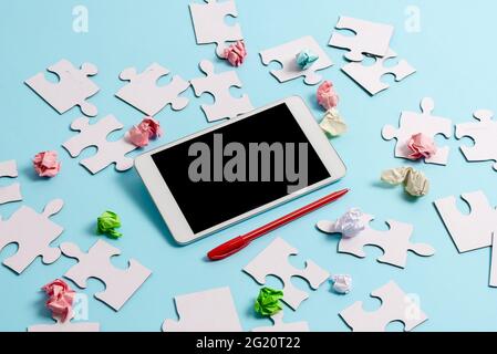 Brainstorming-Technologie Probleme Verbesserung Der Aktualisierung Des Produkts Globale Konnektivität Smartphone Voice Video Calling Neue Upgrade-Ideen Aktualisiert Stockfoto