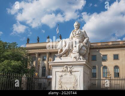 Alexander von Humboldt-Statue vor der Humboldt-Universität - Berlin, Deutschland Stockfoto