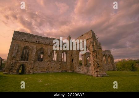 Die Ruinen der Egglestone Abbey in der Nähe von Castle Barnard in der Grafschaft Durham, Großbritannien Stockfoto