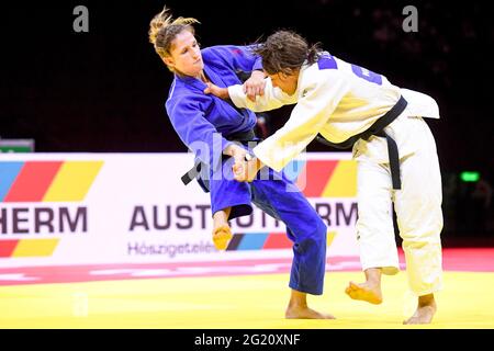 BUDAPEST, UNGARN - 7. JUNI: Fabienne Koch aus der Schweiz, Joana Ramos aus Portugal während der Judo-Weltmeisterschaft Ungarn 2021 in der Papp Laszlo Budapest Sports Arena am 7. Juni 2021 in Budapest, Ungarn (Foto: Yannick Verhoeven/Orange Picts) Stockfoto