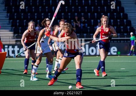 AMSTELVEEN, NIEDERLANDE - 7. JUNI: Giselle Ansley aus England während des Eishockey-Europameisterschaftsspiels zwischen England und Deutschland im Wagener Stadion am 7. Juni 2021 in Amstelveen, Niederlande (Foto: Jeroen Meuwsen/Orange Picters) Stockfoto