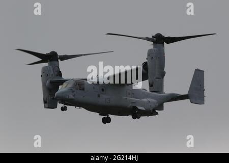 168666, eine Bell Boeing MV-22B Osprey, die vom United States Marine Corps betrieben wird und am Prestwick International Airport in Ayrshire, Schottland, ankommt. Stockfoto