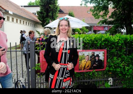 Julia Biedermann bei der Premiere des Theaterstücks 'Winterrose' im Schlosspark Theater. Berlin, 06.06.2021 Stockfoto