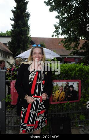 Julia Biedermann bei der Premiere des Theaterstücks 'Winterrose' im Schlosspark Theater. Berlin, 06.06.2021 Stockfoto