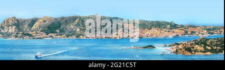 Fabelhafter Blick auf die Inseln Santo Stefano und La Maddalena von Palau aus. Lage: Palau, Provinz Olbia-Tempio, Sardinien, Italien, Europa Stockfoto
