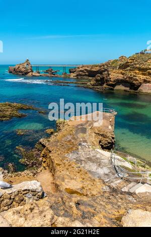 Küste von Plage du Port Vieux an einem Sommernachmittag in Frankreich Stockfoto