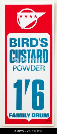 1970er Shop Werbung Preis Display Label - Vögel Custard Powder Stockfoto