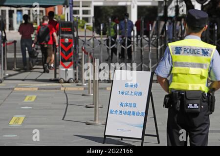 Peking, China. Juni 2021. Am 07. Juni 2021 nehmen 10.78 Millionen Schüler an der Aufnahmeprüfung für das College in China Teil.(Foto: TPG/cnsphotos) Quelle: TopPhoto/Alamy Live News Stockfoto