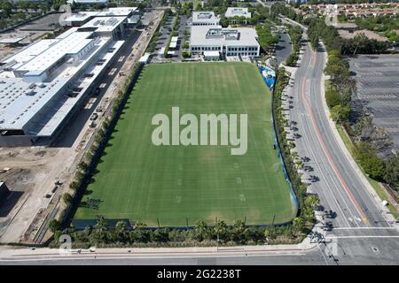 Eine Luftaufnahme des Hoag Performance Center, Sonntag, 5. Juni 2021, in Costa Mesa, Calif. Der Standort ist die Los Angeles Chargers Trainingseinrichtung und Stockfoto