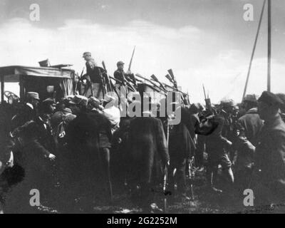 Politik, paramilitärische Organisation, Deutschland, Versammlung der rechten Verteidigungskräfte, Oberwiesenfeld, München, 1.5.1923, NUR REDAKTIONELLE VERWENDUNG Stockfoto