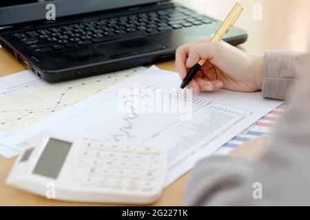 Buchhaltung Börse Graphen Finanzanalyse Stockfoto