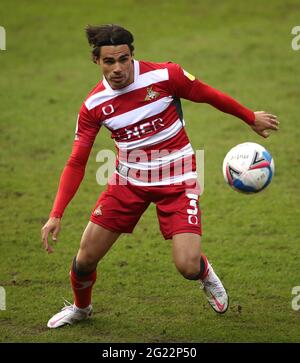 Datei-Foto vom 27-04-2021 von Doncaster Rovers' Reece James während des Sky Bet League One-Spiels im Weston Homes Stadium, Peterborough. Ausgabedatum: Dienstag, 8. Juni 2021. Stockfoto