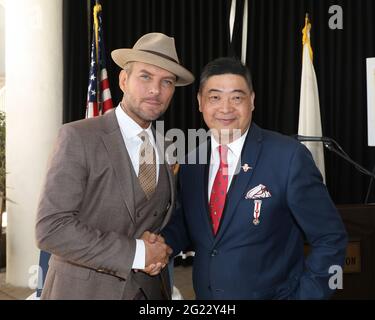 Beverly Hills, Kalifornien, USA. 6. Juni 2021. Teilnahme an der Ehrenmitgliedschaft der Royal Society of St. George, California Branch für Matt Goss und Laura Angelini im Beverly Hilton Hotel in Beverly Hills, Kalifornien. Kredit: Sheri Determan Stockfoto