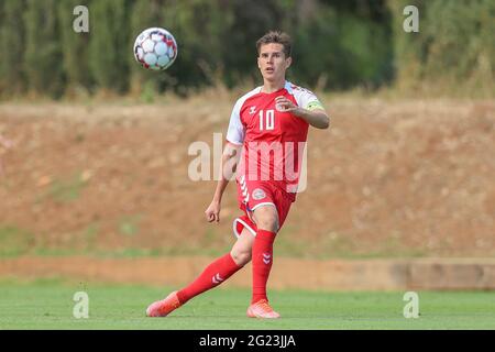 Marbella, Spanien. Juni 2021. Victor Jensen (10) aus Dänemark, gesehen während des Fußballfreundschaftssprets zwischen der irischen U21 und der dänischen U20 im Dama de Noche Football Center in Marbella. (Bildnachweis: Gonzales Photo - Rune Mathiesen). Stockfoto