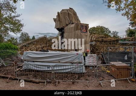 Die Wickerman Wicker man Achterbahn während der Bauarbeiten im Alton Towers Theme Park Stockfoto