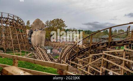 Die Wickerman Wicker man Achterbahn während der Bauarbeiten im Alton Towers Theme Park Stockfoto