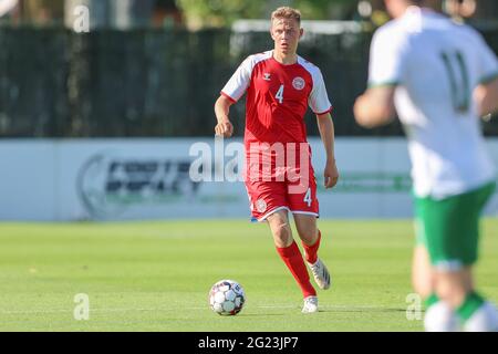 Marbella, Spanien. Juni 2021. Mathias Ross (4) aus Dänemark, gesehen während der Fußballfreundschaftzwischen der irischen U21 und der dänischen U20 im Dama de Noche Football Center in Marbella. (Bildnachweis: Gonzales Photo - Rune Mathiesen). Stockfoto