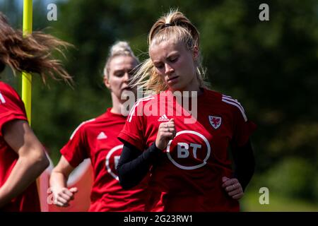 Hensol, Wales. Juni 2021. Wales während des Trainings im Wale Resort. Kredit: Lewis Mitchell/YCPD/ Stockfoto