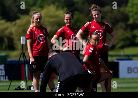 Hensol, Wales. Juni 2021. Wales während des Trainings im Wale Resort. Kredit: Lewis Mitchell/YCPD/ Stockfoto