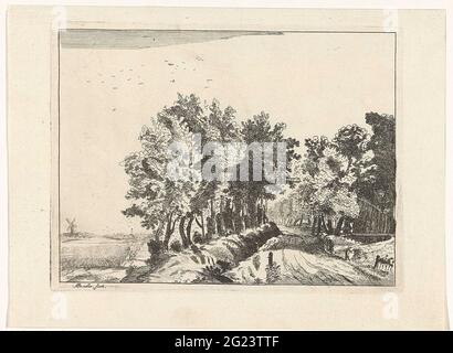 Landschaft mit einer Hütte auf der Straße. Landschaft mit einer Landstraße, die von Bäumen flankiert wird. Auf der rechten Seite der Straße befindet sich eine Holzhütte oder ein Schuppen und auf der linken Seite ist ein Maisfeld zu sehen, wo ein Bauer und eine Bauernhand Hand in Hand gehen. Im Hintergrund befindet sich eine Windmühle und ein paar Vögel fliegen in der Luft. Stockfoto