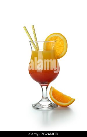 Tequila Sunrise cocktail isoliert auf weißem Hintergrund Stockfoto