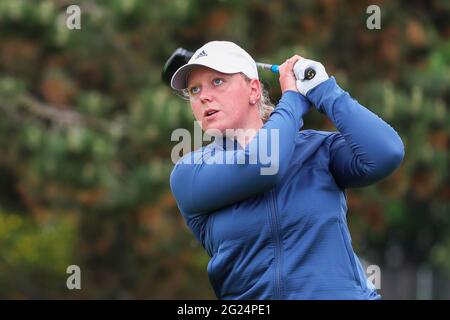 Troon, Großbritannien. Juni 2021. CHLOE GOADBY, 23-jährige aus St Andrews, frisch von ihrem Sieg bei der Scottish Womens Amateur Championship 2021, die in der R und A Womens Amateur Championship in Barassie Links, Troon, spielte. Kredit: Findlay/Alamy Live Nachrichten Stockfoto