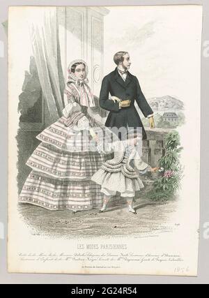 Les Modes Parisiennes, 1856, Nr. 696: Robe de la Mèr (...). Ein bewaffnetes Paar auf einem Balkon; die Frau hat ein Kind im Gange. Laut der Bildunterschrift: JAP von Maison Delisle. Damenhut aus Noël. Herrenkostüm von Humann. Kinderbekleidung von Maison Pauline Royer.Hieronder einige Regeln Werbetexte für verschiedene Produkte. Druck aus dem Modemagazin Les Modes Parisiennes (1843-1885). Stockfoto