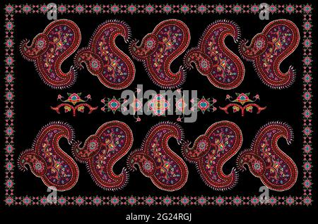Rahmen mit einem Muster für Sticktischdecken mit orientalischem Paisley-Muster und Blumen auf schwarzem Hintergrund. Stockfoto