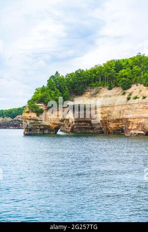 Pictured Rocks National Lake Shore Michigan State am Lake Superior. Felsbogen. Die Upper Peninsula von Michigan Stockfoto