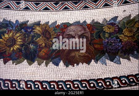 Boden Römisches Mosaik in der Pavillushalle, der Staatlichen Eremitage Museum, Sankt Petersburg, Russland. Stockfoto