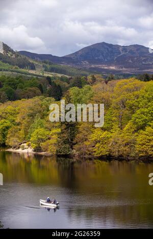 Wunderschöne Aussicht auf den Fluss Tummel (Loch Faskally) vom Fonab Castle, Pitlochry Stockfoto