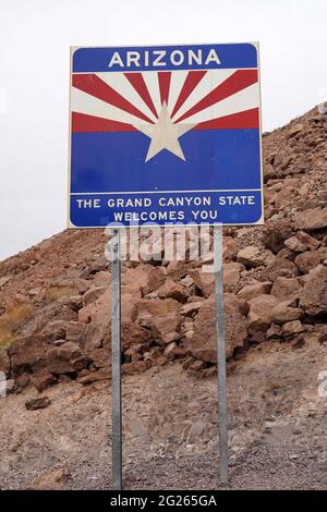 Ein Schild „Welcome to Arizona“ am Hoover Dam, Sonntag, 7. März 2021, in der Nähe von Boulder City, Nev. Stockfoto