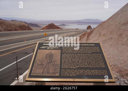 Ein Blick auf Lake Mead vom Robert Mendenhall Aussichtspunkt entlang der Interstate 11, Sonntag, 7. März 2021, in der Nähe von Boulder City, Nev. Stockfoto