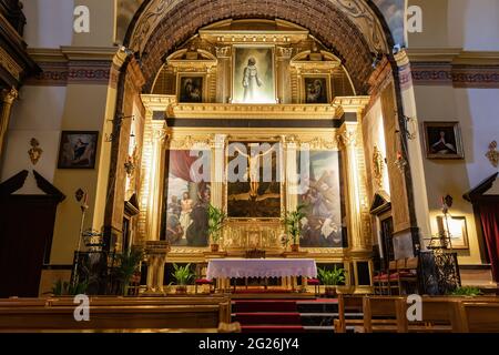 Cazorla, Jaen, Spanien - 18. Mai 2021: Hauptaltar der Kirche von san francisco in der Stadt Cazorla Stockfoto