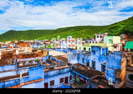 Blaue lokale Häuser in Bundi Stadt Luftbild Panoramablick in Rajasthan Staat in Indien Stockfoto