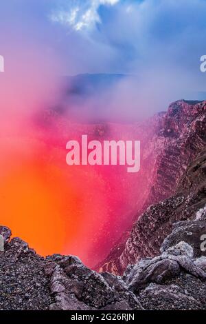 Naturpark Masaya in Nicaragua ist eine olorful Landschaft eines aktiven Volcan Stockfoto