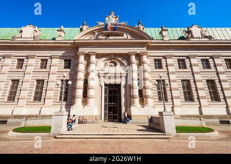 Die Nationale Universitätsbibliothek ist eine der wichtigsten Bibliotheken des Landes und befindet sich in Turin, im italienischen Piemont Stockfoto