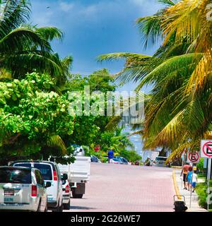 Weg zum Strand in Playa del Carmen, Mexiko. Stockfoto