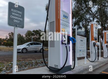 Ladestation für Elektrofahrzeuge in Euroa, Victoria. Stockfoto