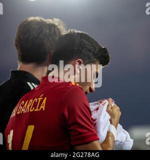 Leganes, Spanien. Juni 2021. Der spanische Manu Garcia wird bei einem Freundschaftsspiel zwischen Spanien und Litauen am 8. Juni 2021 in Leganes, Spanien, verletzt. Quelle: Meng Dingbo/Xinhua/Alamy Live News Stockfoto