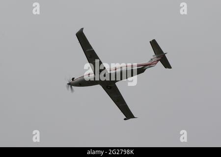 280, ein Pilatus PC-12 Spectre, der vom Irish Air Corps am Prestwick International Airport in Ayrshire, Schottland, betrieben wird. Stockfoto