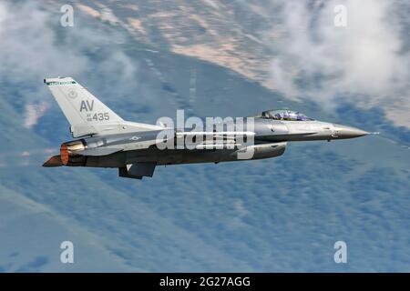 US Air Force F-16CM Kampf Falcon während der Übung Astral Knight in Aviano, Italien. Stockfoto