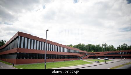 Essen, Deutschland. Juni 2021. Der Hauptsitz der Stiftung befindet sich auf dem Gelände des Industriekomplexes Zeche Zollverein in Essen. Die Stiftung ist für die Finanzierung der Folgekosten des Kohlebergbaus in den Regionen Ruhr und Saar verantwortlich. Die Jahrespressekonferenz findet am 9. Juni statt. Quelle: Fabian Strauch/dpa/Alamy Live News Stockfoto