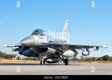 US Air Force F-16CM/DM Fighting Falcon vom Militärflugplatz Graf Ignatievo, Bulgarien. Stockfoto