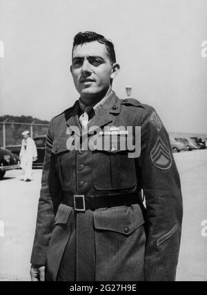 John Basilone, der während des Zweiten Weltkriegs als Gunnery Sergeant im U.S. Marine Corps diente. Stockfoto