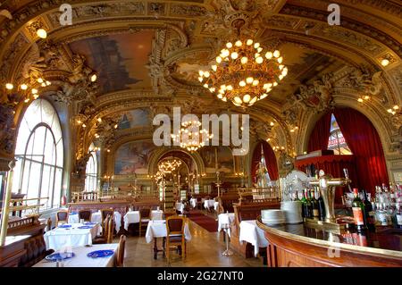 FRANKREICH. PARIS (75) BAHNHOF GARE DE LYON - INNENRAUM DES BERÜHMTEN RESTAURANTS LE TRAIN BLEU Stockfoto