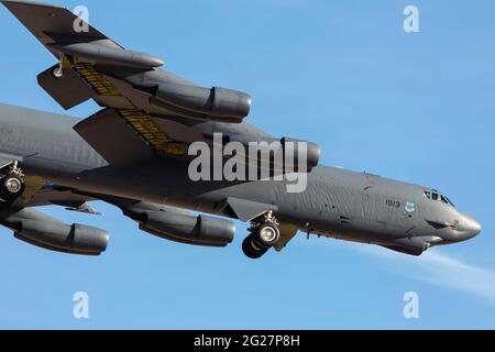 Eine US Air Force B-52H Stratofortress auf dem Weg zum Nellis Air Force Base, Nevada. Stockfoto