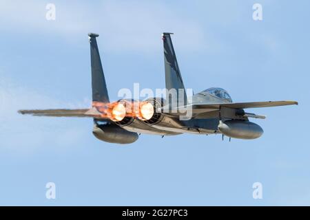 Ein F-15C Eagle der California Air National Guard hebt ab. Stockfoto